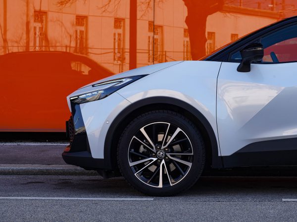 Toyota C-HR 2,0 Hybrid 4WD Lounge E-CVT (c) Stefan Gruber