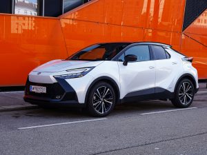 Toyota C-HR 2,0 Hybrid 4WD Lounge E-CVT (c) Stefan Gruber