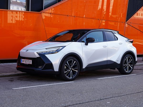 Toyota C-HR 2,0 Hybrid 4WD Lounge E-CVT (c) Stefan Gruber