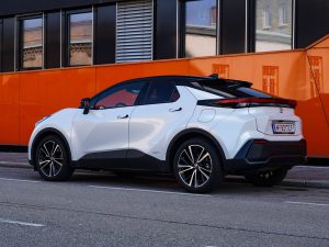 Toyota C-HR 2,0 Hybrid 4WD Lounge E-CVT (c) Stefan Gruber