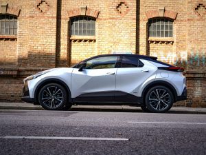 Toyota C-HR 2,0 Hybrid 4WD Lounge E-CVT (c) Stefan Gruber