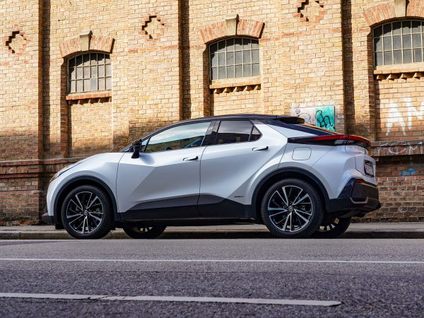 Toyota C-HR 2,0 Hybrid 4WD Lounge E-CVT (c) Stefan Gruber
