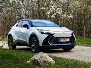 Toyota C-HR 2,0 Hybrid 4WD Lounge E-CVT (c) Stefan Gruber