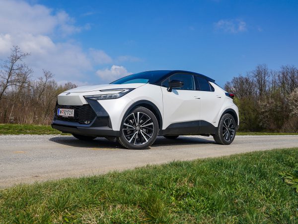 Toyota C-HR 2,0 Hybrid 4WD Lounge E-CVT (c) Stefan Gruber