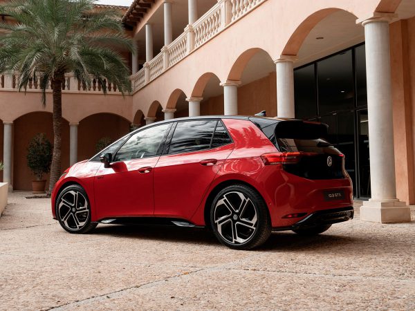 (c) Volkswagen AG