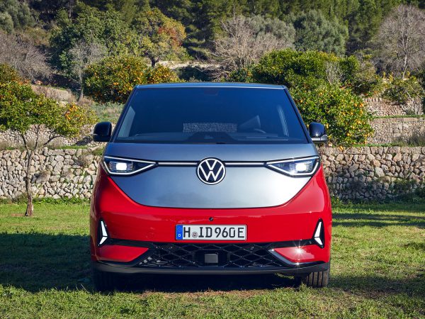 (c) Volkswagen AG