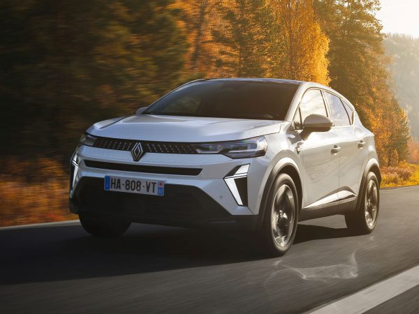 (c) Renault Communications