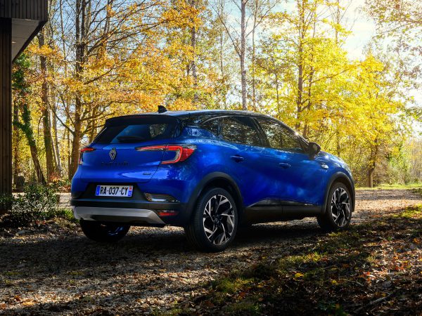 (c) Renault Communications