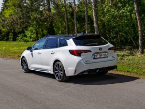 Toyota Corolla TS 2,0 Hybrid GR Sport (c) Dr. Marianne Skarics-Gruber