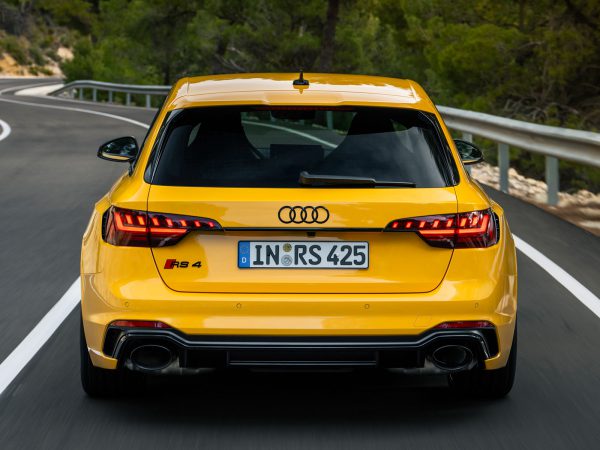 (c) Audi AG