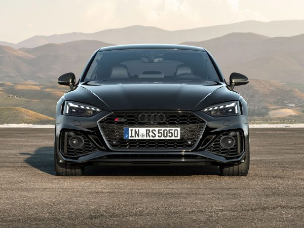 (c) Audi AG