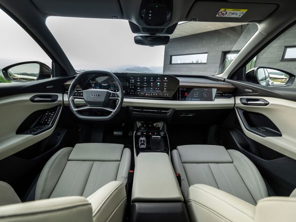 (c) Audi AG