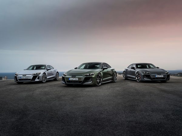 (c) Audi AG