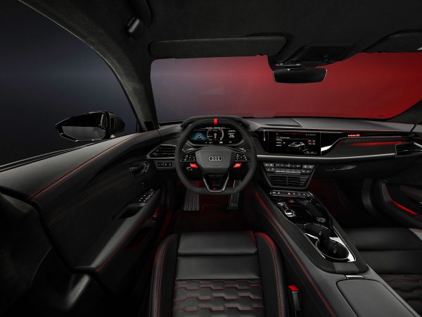 (c) Audi AG