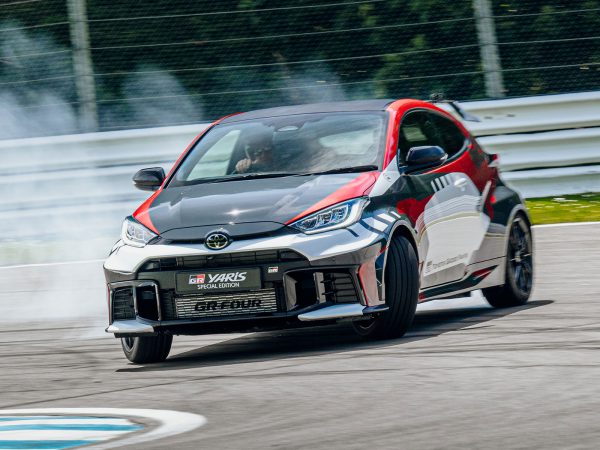 (c) Toyota