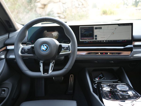 BMW i5 eDrive40 Touring (c) Kyrillos Ibrahim