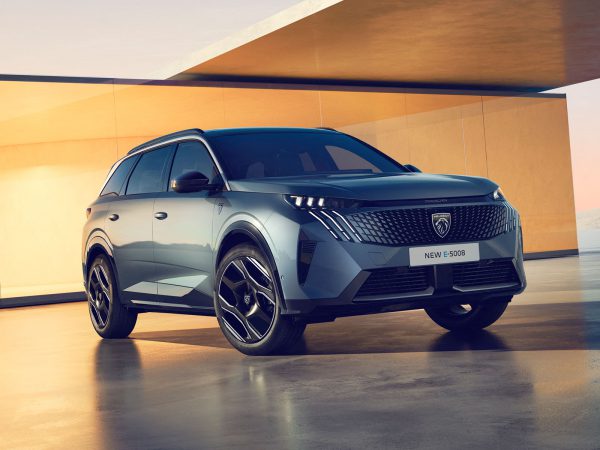 (c) Peugeot