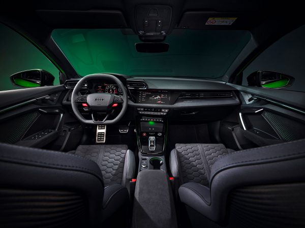(c) Audi AG