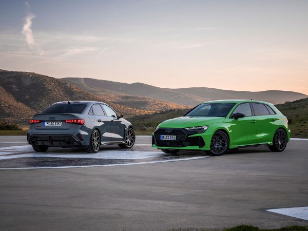 (c) Audi AG