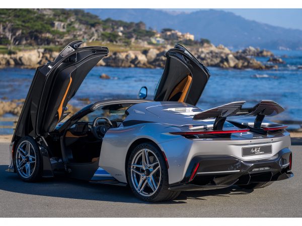 (c) Automobili Pininfarina
