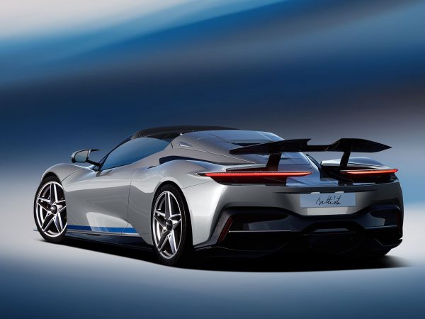 (c) Automobili Pininfarina