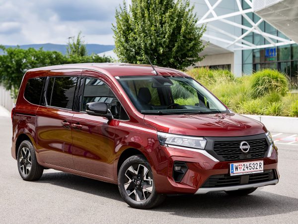 (c) Nissan