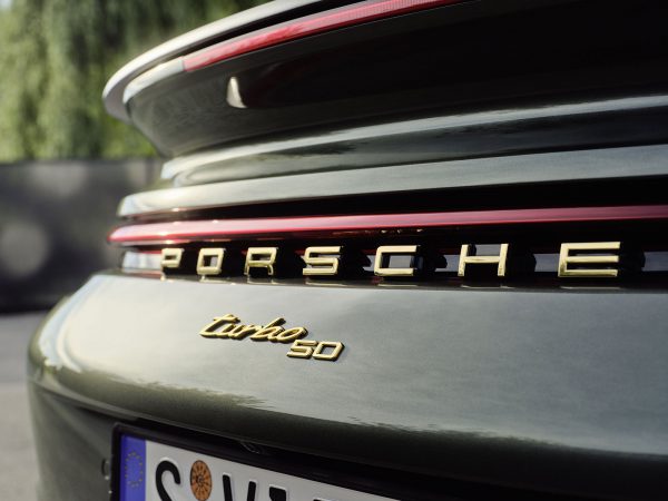 (c) Porsche