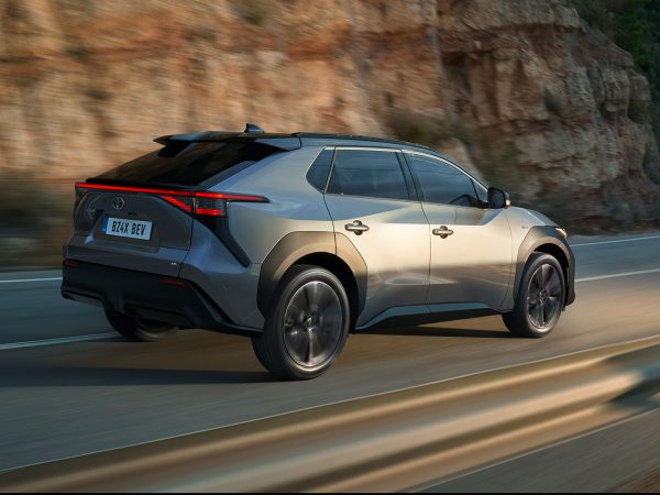(c) Toyota