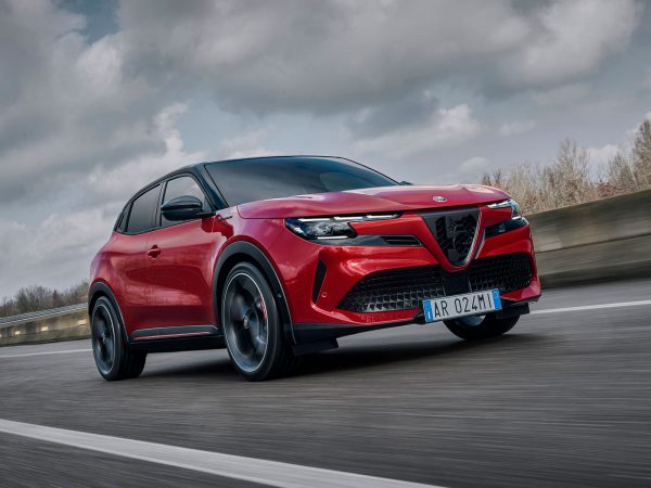(c) Alfa Romeo