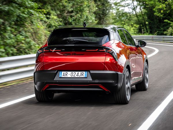 (c) Alfa Romeo