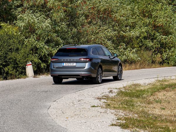 Skoda Superb Combi iV Laurin & Klement (c) Dr. Marianne Skarics-Gruber