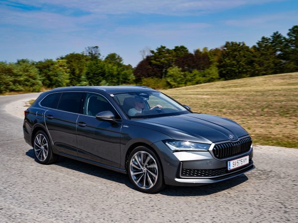 Skoda Superb Combi iV Laurin & Klement (c) Dr. Marianne Skarics-Gruber