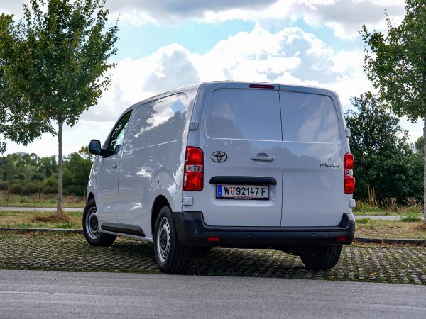 Toyota Proace 2,0 D-4D 144 AT Select (c) Stefan Gruber