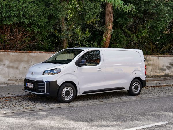 Toyota Proace 2,0 D-4D 144 AT Select (c) Stefan Gruber