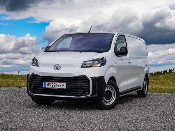 Toyota Proace 2,0 D-4D 144 AT Select (c) Stefan Gruber