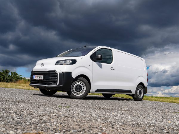 Toyota Proace 2,0 D-4D 144 AT Select (c) Stefan Gruber