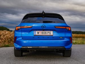 Opel Astra Sports Tourer Plug-in-Hybrid 180 (c) Stefan Gruber