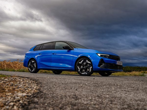 Opel Astra Sports Tourer Plug-in-Hybrid 180 (c) Stefan Gruber