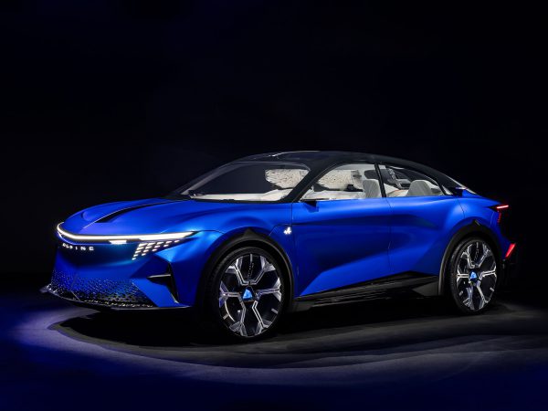 (c) Renault Communications
