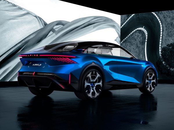 (c) Renault Communications