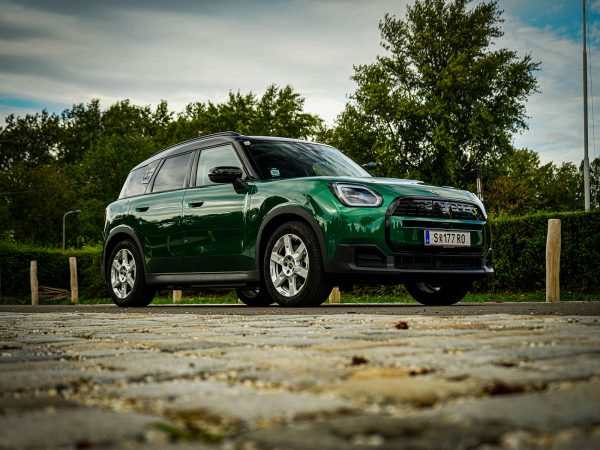 Mini Countryman SE All4 (c) Johannes Ibrahim
