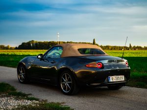 Mazda MX-5 Kazari (c) Kyrillos Ibrahim