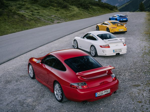 (c) Porsche AG