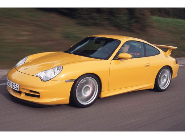 (c) Porsche AG