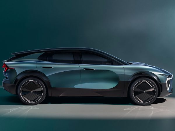 (c) Renault Communications