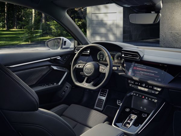 (c) Audi AG