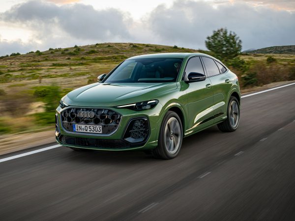 (c) Audi AG
