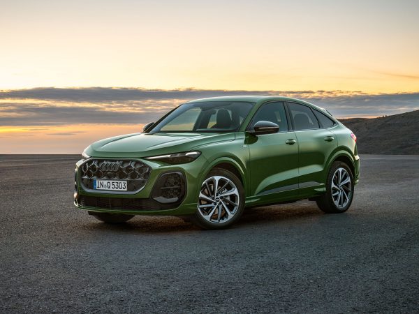 (c) Audi AG