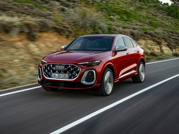 (c) Audi AG