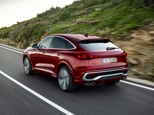 (c) Audi AG